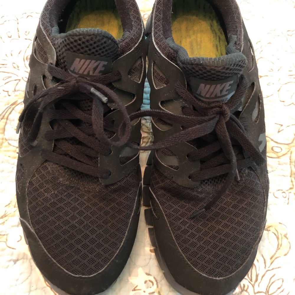 EUC Nike sz 9 women’s black